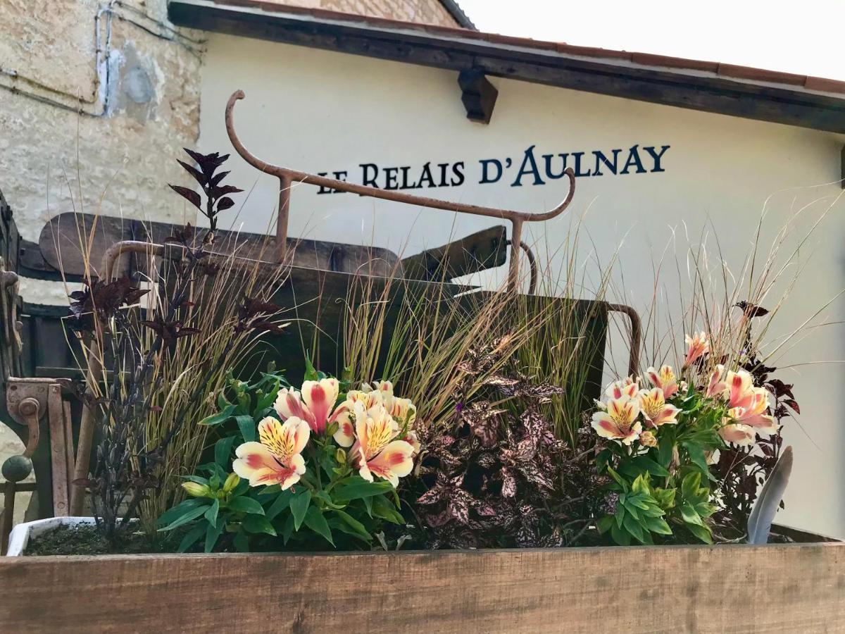 オルネー Le Relais D'Aulnay Bed & Breakfast エクステリア 写真